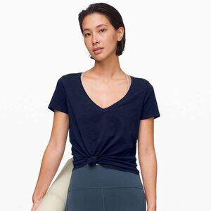 Lululemon Women's Love Tee V - Navy